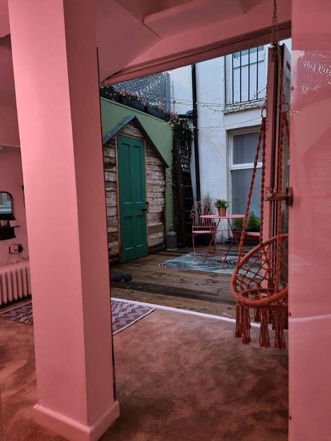 Quirky Seaside Family Cottage Walk To The Waves! برايتون المظهر الخارجي الصورة